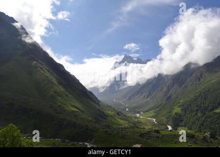 Nahm dieses Foto beim trekking im Himalaya von Sankri in Uttarkhand, Chitkul in Himacha Pradesh über den Borasu Pass. Stockfoto