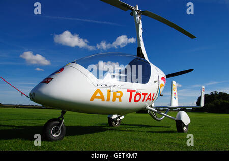 Rotorsport UK, Calidus Autogiro G-ULUL auf dem Old Warden Airfield, Biggleswade, Stockfoto