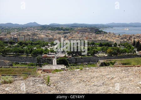 Blick von der alten Festung in die historische Altstadt, Corfu, Kerkyra, UNESCO-Weltkulturerbe, Insel Korfu, Griechenland Stockfoto