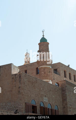 Jaffa, Israel, Naher Osten: das Minarett der Moschee Al Bahr in der Altstadt, wie das Meer Moschee, der ältesten erhaltenen Moschee in Jaffa bekannt Stockfoto