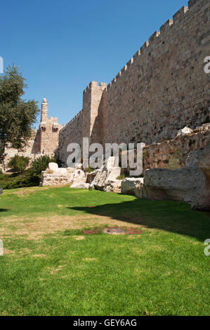 Jerusalem, alte Stadt: die alten Mauern der alten Stadt, unter Suleiman dem Prächtigen zwischen 1537 und 1541 gebaut Stockfoto