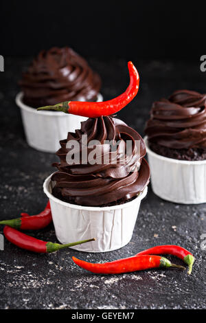 Schokoladentörtchen mit mexikanischen Chili-Pfeffer Stockfoto