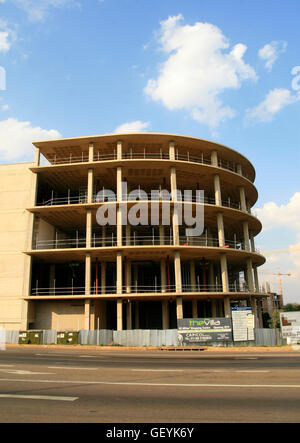 Die Villa Mall, unvollständig wegen Konkurs, Moreleta Park, Pretoria Stockfoto