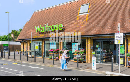 Waitrose Lebensmittel Supermarkt Ladenfront im Rustington, West Sussex, England, UK. Stockfoto