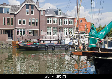 Klassische Boote in Hoorn Hafen Nord Holland Stockfoto