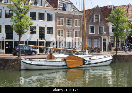 Traditionelle holländische Schiff festgemacht in Hoorn Holland Stockfoto