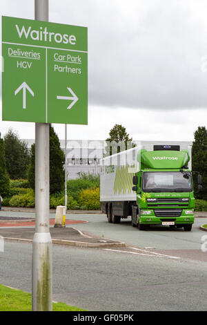 Der Supermarkt Waitrose Supermarkt Lieferwagen Stockfoto