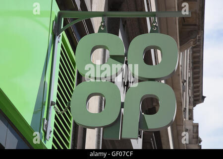 Co-op-Zeichen, Kingsway, London UK Stockfoto