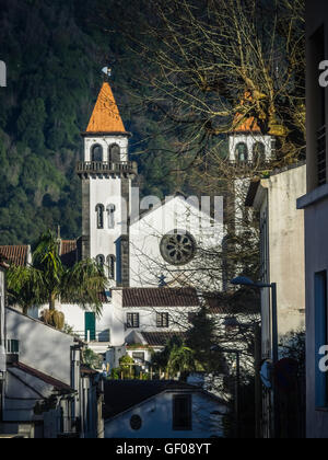 Die Kirche Igreja de Santa Ana in Furnas, Sao Miguel, Azoren, Portugal Stockfoto