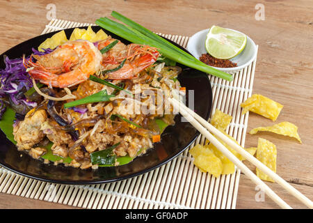 Unter Rühren gebraten Algen Glaslinie mit Garnelen (Pad Thai) Lebensmittel Low Carbohydrate für, Gewicht zu verlieren Stockfoto