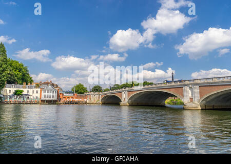 Kingston upon Thames auf der Themse im Westen von London Stockfoto