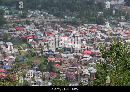 Srinagar, Indien - 18. Juni 2016: Luftaufnahme von Srinagar, größte Stadt & der Sommerhauptstadt von Bihar & liegt am Ufer Stockfoto