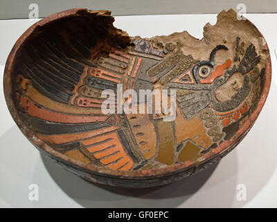 Artefakt im Museo Didactico Antonini in der Nazca-Stadt ausgestellt. Stockfoto