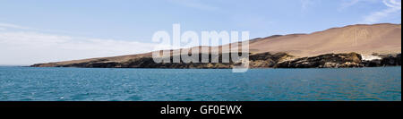 Die Paracas Kandelaber auf dem einsamen Berg der Anden, Paracas Halbinsel. Stockfoto