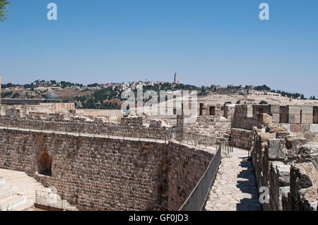 Jerusalem: die Mauern um die Altstadt. Die aktuellen Wände wurden unter Suleiman dem prächtigen zwischen 1537 und 1541 gebaut. Stockfoto