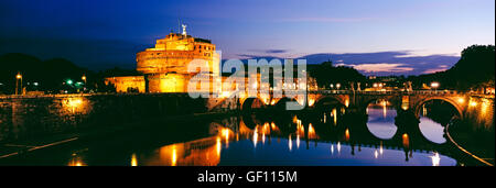 Sant Angelo Burg und Brücke, Rom, Italien Stockfoto