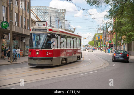 Toronto, Kanada - 2. Juli 2016: Straßenbahn Toronto wird betrieben von der Toronto Transit Kommission (TTC). Stockfoto