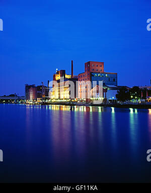 Ehemaligen Lagerhallen, Innenhafen, Duisburg, Deutschland Stockfoto