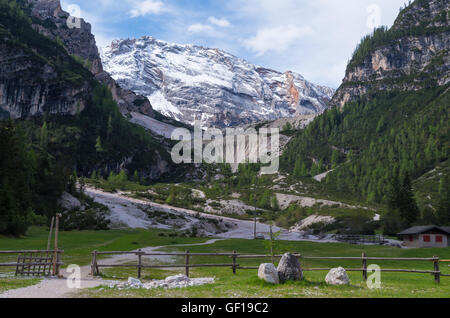 Schöne Berglandschaft der Dolomiten, Fanes-Sennes-Prags Nationalpark, Südtirol, Italien Stockfoto