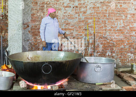 Bangla Sahib Gurudwara, Sikh Haus der Anbetung in Delhi, Indien Stockfoto