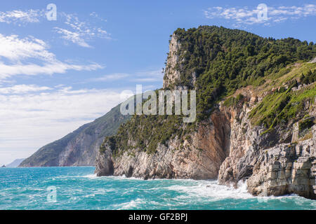 Klippe entlang der ligurischen Küstenblick aus Churhc ST-Peter, Portovenere Ligurien, La Spezia, Genua, Italien, Europa, EU Stockfoto