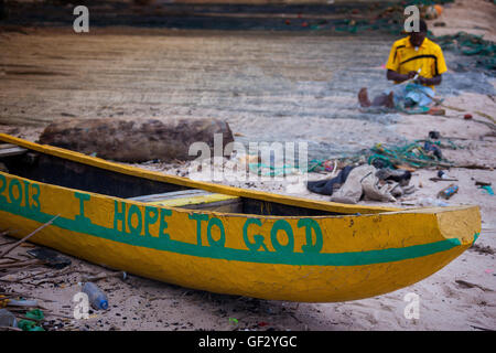 Yongoro, Sierra Leone - 3. Juni 2013: Westafrika, die Strände von Yongoro vor Freetown Stockfoto