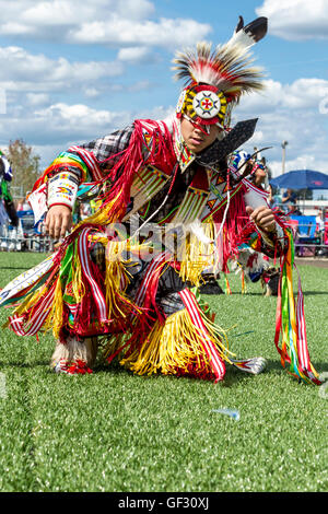 Tribal Dance bei Powwow. Stockfoto