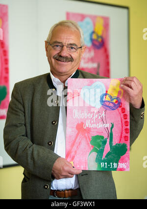 München, Deutschland. 28. Juli 2016. Wiesn-Stadtrat Otto Seidl (CSU), fotografiert während einer Pressekonferenz auf dem Oktoberfest 2016 um das Stadtmuseum in München, 28. Juli 2016. Foto: MATTHIAS BALK/Dpa/Alamy Live-Nachrichten Stockfoto