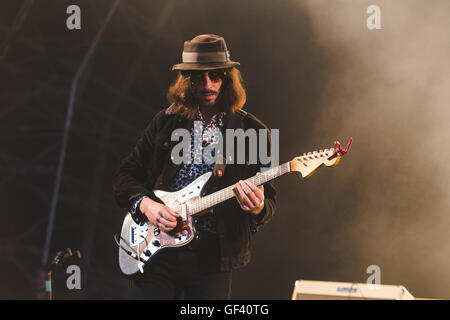 Matlock, Derbyshire, UK.  28. Juli 2016. James Skelly, Paul Duffy, Nick Power, Ian Skelly und Paul Molloy von The Coral Höchstleistungen YNOT Festival, Matlock, 2016 Credit: Myles Wright/ZUMA Draht/Alamy Live News Stockfoto