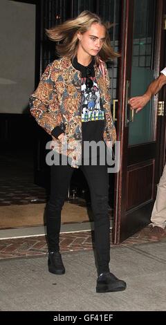 New York, USA. 28. Juli 2016. Cara Delevingne in New York, New York auf 28. Juli 2016 zu sehen. Bildnachweis: Rainmaker Foto/MediaPunch Credit: MediaPunch Inc/Alamy Live-Nachrichten Stockfoto