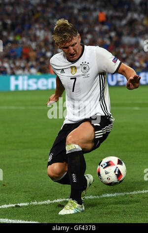 Marseille, Frankreich. 7. Juli 2016. Deutschlands Bastian Schweinsteiger in Aktion während der UEFA EURO 2016 Semi final Fußball-match zwischen Deutschland und Frankreich im Stade Velodrome in Marseille, Frankreich, 7. Juli 2016. Foto: Federico Gambarini/Dpa/Alamy Live News Stockfoto