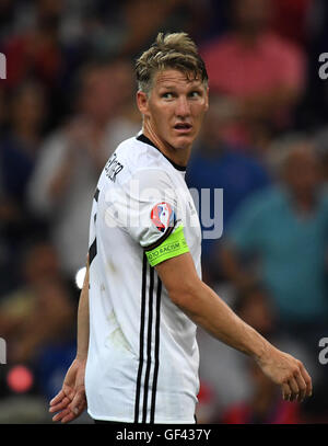 Marseille, Frankreich. 7. Juli 2016. Bastian Schweinsteiger Deutschlands reagiert während der UEFA EURO 2016 Semi final Fußballspiel zwischen Deutschland und Frankreich im Stade Velodrome in Marseille, Frankreich, 7. Juli 2016. Foto: Peter Kneffel/Dpa/Alamy Live News Stockfoto