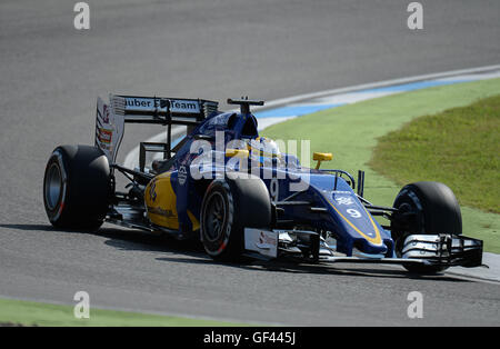 Hockenheim, Deutschland. 29. Juli 2016. Schwedische Formel 1-Fahrer Marcus Ericsson des Sauber F1 in Aktion während des ersten freien Trainings auf dem Hockenheimring in Hockenheim, Deutschland, 29. Juli 2016. Den deutschen Grand Prix findet am 31.07.2016. Foto: WOLFRAM KASTL/DPA/Alamy Live-Nachrichten Stockfoto