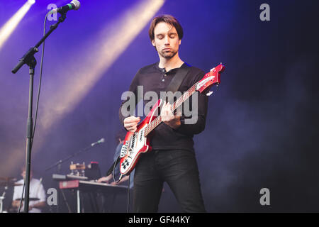 Matlock, UK. 29. Juli 2016. Rowan Bastable, Nathan Hill, Ryan Hill, Andy Hurst und Tom Wells der Indie-pop-Band, "Kassassin Straße" Höchstleistungen YNOT Festival, Matlock, UK, 2016 Credit: Myles Wright/ZUMA Draht/Alamy Live News Stockfoto