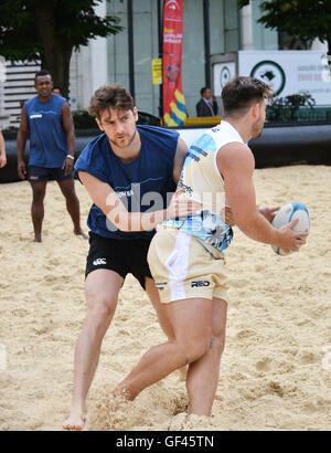 Finsbury Square, London, UK. 29. Juli 2016. Die London-Beach-Rugby-Turnier statt in Finsbury Square in London. Stockfoto