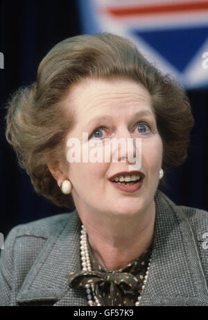 Frau Margaret Thatcher 1983 allgemeine Wahlen Pressekonferenz London UK 1980. HOMER SYKES Stockfoto