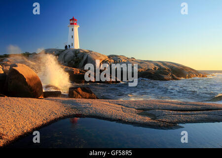 Peggys Peggy Peggys Peggies Punkt Cove Leuchtturm, Nova Scotia, Kanada Stockfoto