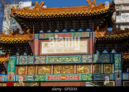 Chinatown in Manchester, England ist eine ethnische Enklave im Zentrum Stadt. Es ist das zweitgrößte Chinatown im Vereinigten Königreich. Stockfoto