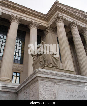 Den National Archives in Washington, D.C. Gebäude ist eines der beeindruckendsten Bauwerke in der Stadt. Stockfoto