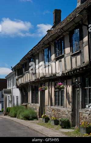 Alte Gebäude im Dorf von Cerne Abbas, Dorset, England Stockfoto