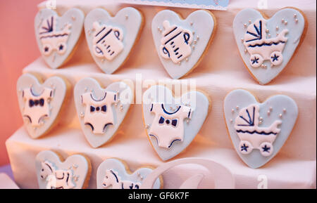 Süße Tisch mit Cookies hautnah bei einer Geburtstagsparty Stockfoto