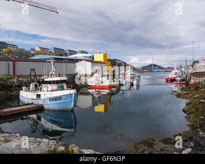 Angelboote/Fischerboote in Nuuk Hafen Hauptstadt Grönlands und größte kulturelle und wirtschaftliche Zentrum des Landes Stockfoto