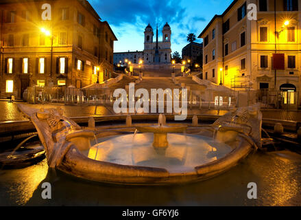 Spanische Treppe und Brunnen in Rom, Italien Stockfoto