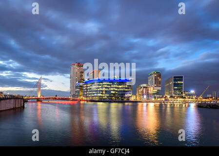 Salford Quays ist ein Gebiet von Salford, Greater Manchester, England, kurz vor dem Ende des Manchester Ship Canal. Stockfoto