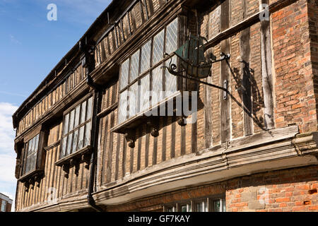 Großbritannien, England, Norfolk, King's Lynn, Bridge Street, Holzkonstruktion Grönland Fischerei Kneipe in Walfang-Altstadt Stockfoto