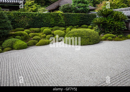 Ikkyu-Ji Shuon-an - Shuon-ein Hojo-Garten ist ein klassisches Karesansui Steingarten Stockfoto