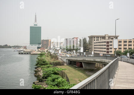 Victoria-Insel und die Lagune von Falomo Bridge, Lagos, Nigeria Stockfoto