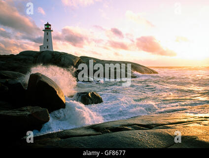 Peggys Peggy Peggys Peggies Punkt Cove Leuchtturm, Nova Scotia, Kanada Stockfoto