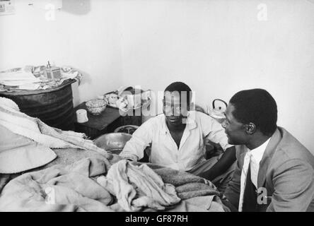 Tom Mboya (rechts), Organisator der All-African Peoples' Conference Stockfoto