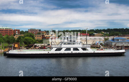 Burlington, Vermont, USA. Juli 24,2016. Evans Wadhams Wolcott Fähre in den Hafen angedockt Stockfoto